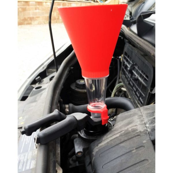 Universal Oil Funnel Set 2-Piece Fits Majority Cars, No Spill - Welzh Werkzeug