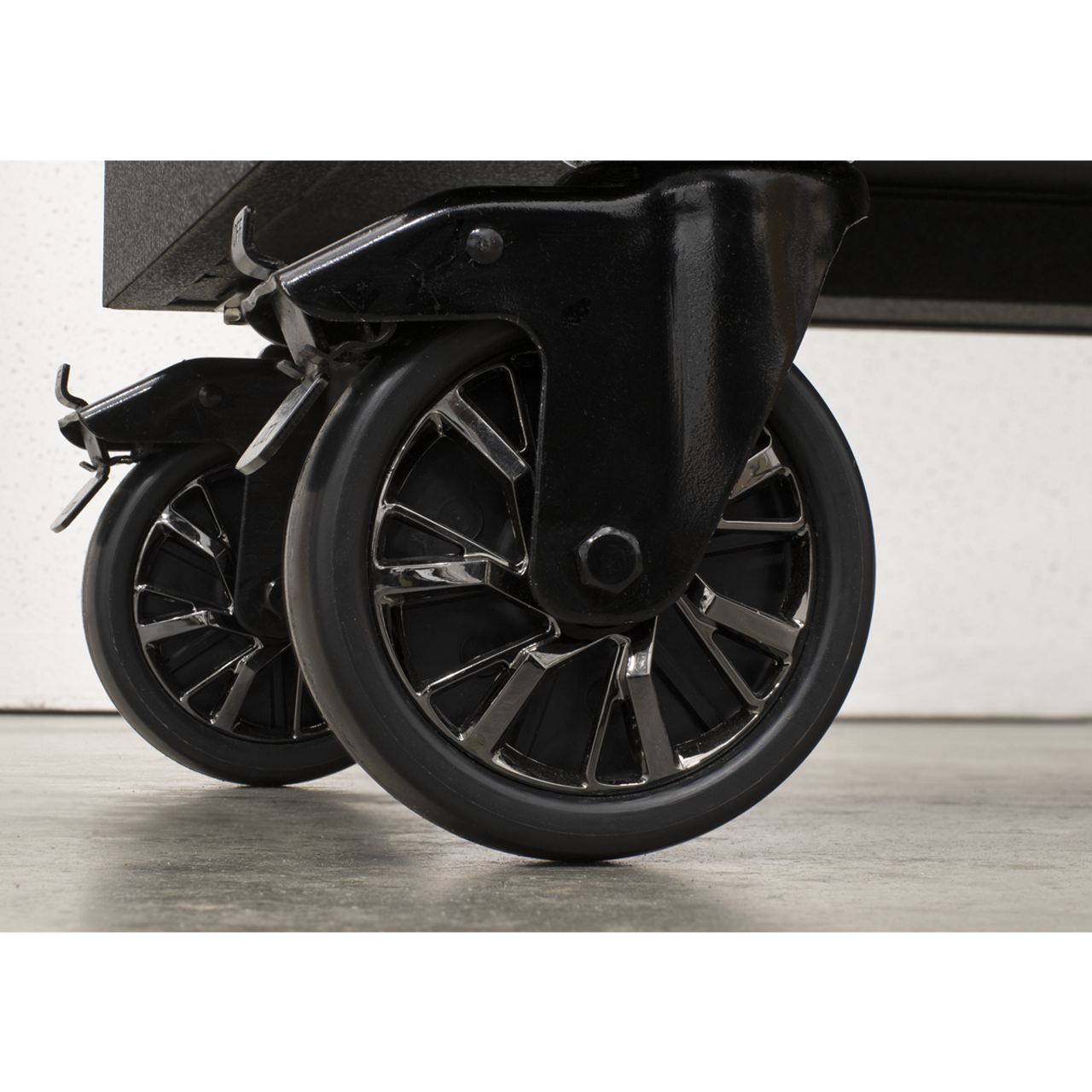 Sealey AP4111BE Superline PRO® Black Edition Rollcab with 11 Soft Close Drawers 1040mm Sealey AP4111BE Superline PRO® Black Edition Rollcab with 11 Soft Close Drawers 1040mm