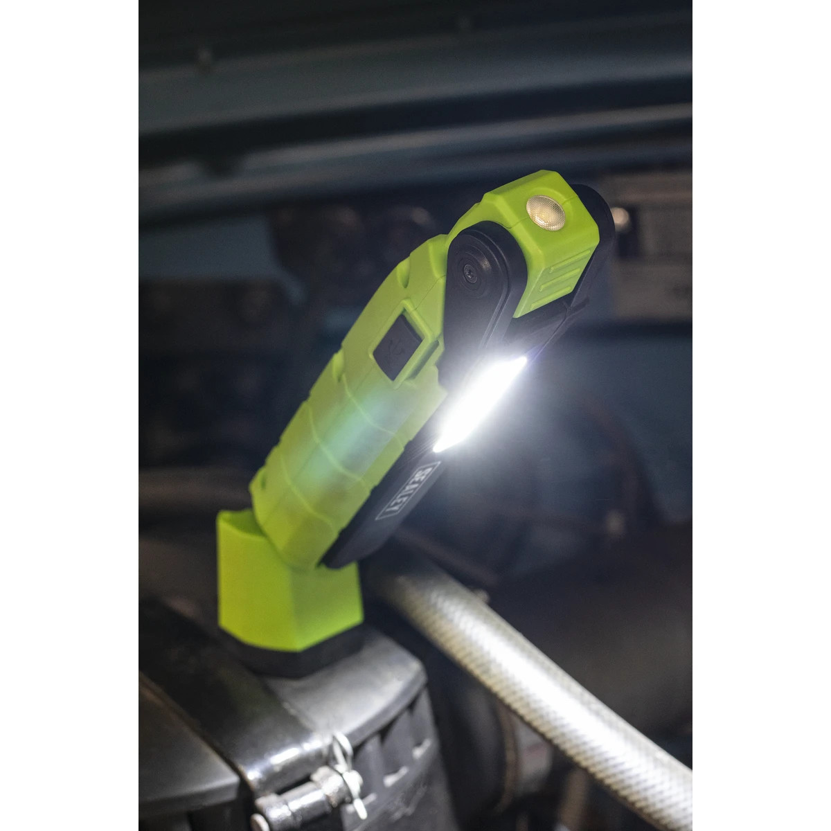 Sealey Rechargeable Work Light 360° 10W & 2 x 4W SMD LED Green LED3605G Sealey Rechargeable Work Light 360° 10W & 2 x 4W SMD LED Green LED3605G