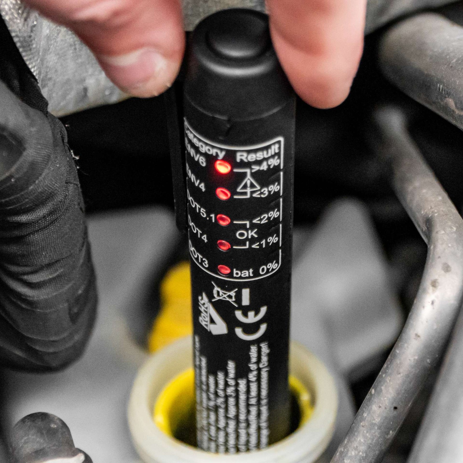 Electronic Brake Fluid Tester Tool LED Indicator - Welzh Werkzeug Electronic Brake Fluid Tester Tool LED Indicator - Welzh Werkzeug